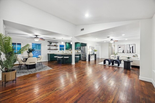 Foto del edificio - 1804 E 39th St