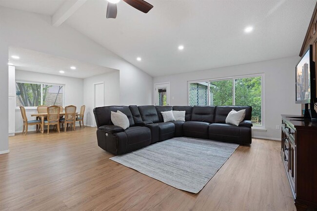 Building Photo - 11404 Parkfield Dr