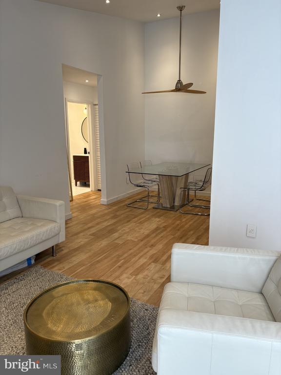 Foto del edificio - 2021 Lucas Ln