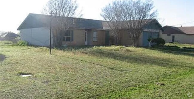 Building Photo - 4014 Mountain Vista Dr