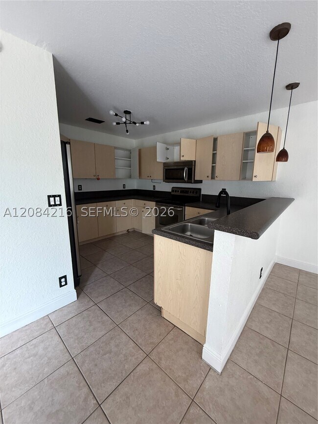 Building Photo - 6714 NW 39th Ln