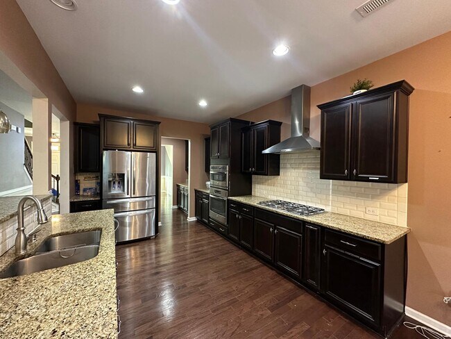 Foto del edificio - 10669 Sky Chase Ave NW