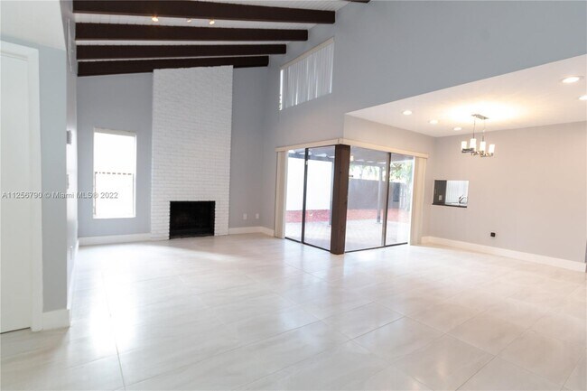 Building Photo - 11340 SW 136th Ave