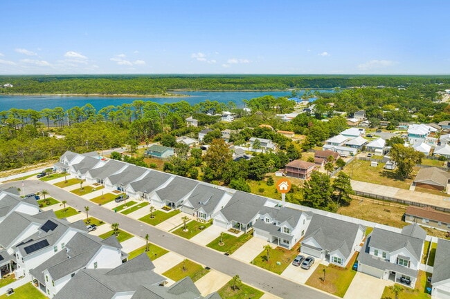 Building Photo - 712 Landing Cir