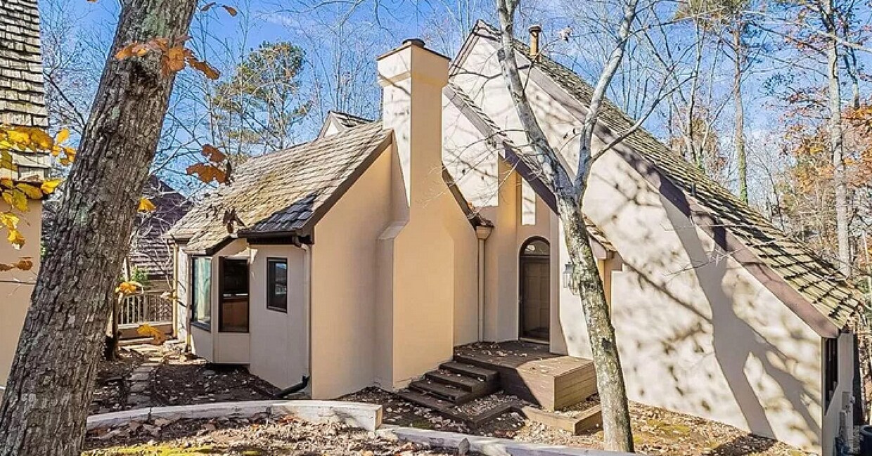 Primary Photo - 555 Kings Peak Dr