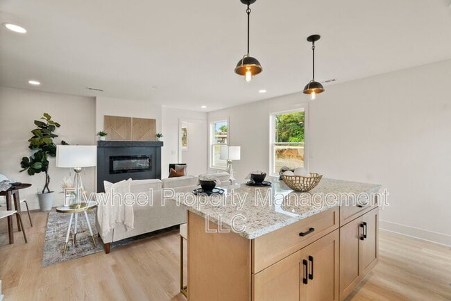 Photo - 103 Rayon Dr House