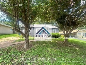 Building Photo - 117 Young Dr