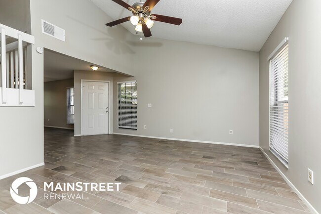 Foto del edificio - 1257 Crossfield Dr