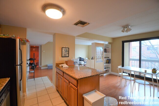 Foto del edificio - 85 Brainerd Rd