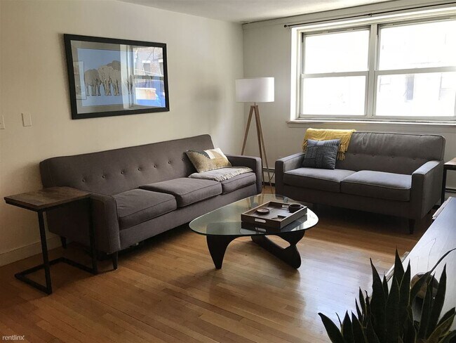 Foto del edificio - 10 Commonwealth Ct