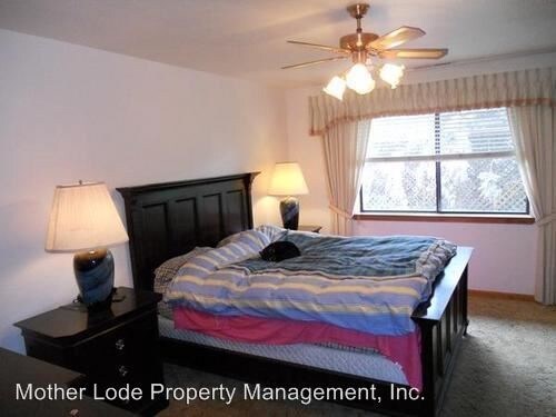 Building Photo - 3 br, 2 bath House - 44 Roble Rd