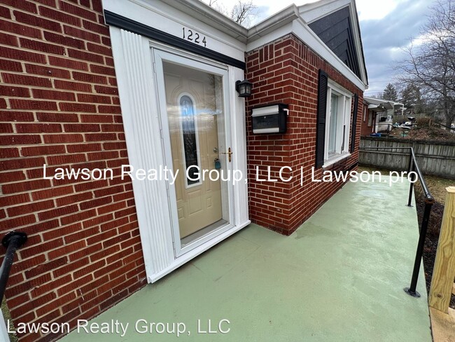 Building Photo - 3 br, 1 bath House - 1224 Belleview Ave SE