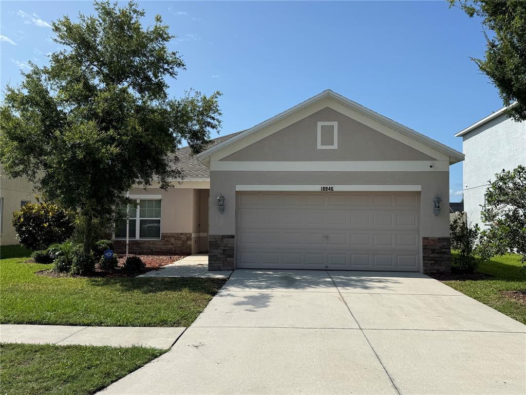 Foto principal - 18846 Narimore Dr