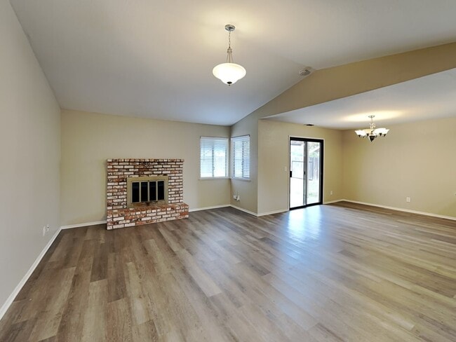 Building Photo - 1013 Old Mill Cir