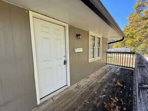 Building Photo - 414 N Mulberry St