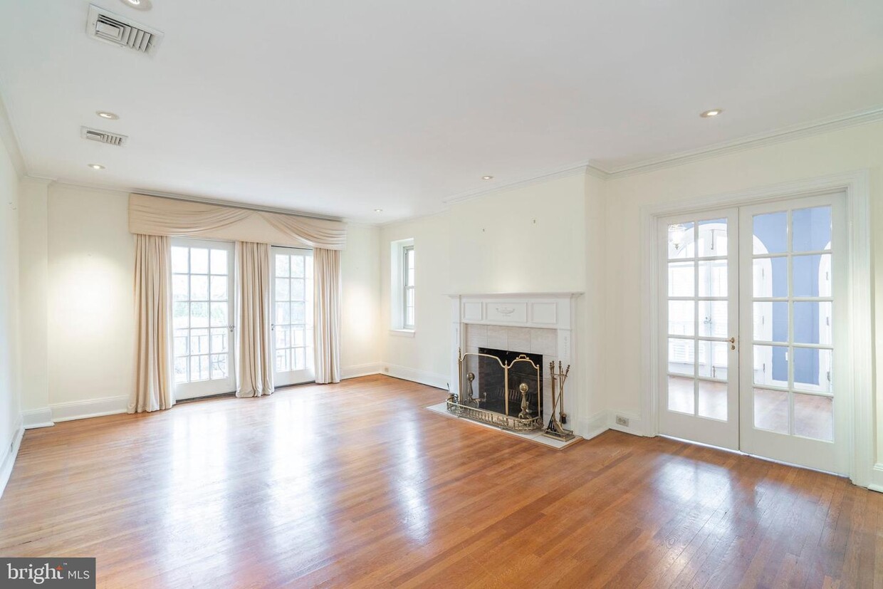 Foto principal - 212 Idris Rd