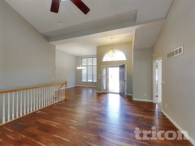 Building Photo - 4331 Clearbrook Ln
