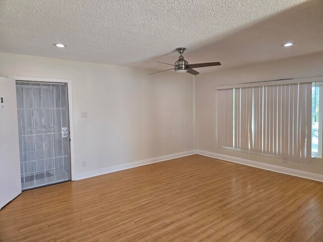 Building Photo - 3662 Kelton Ave
