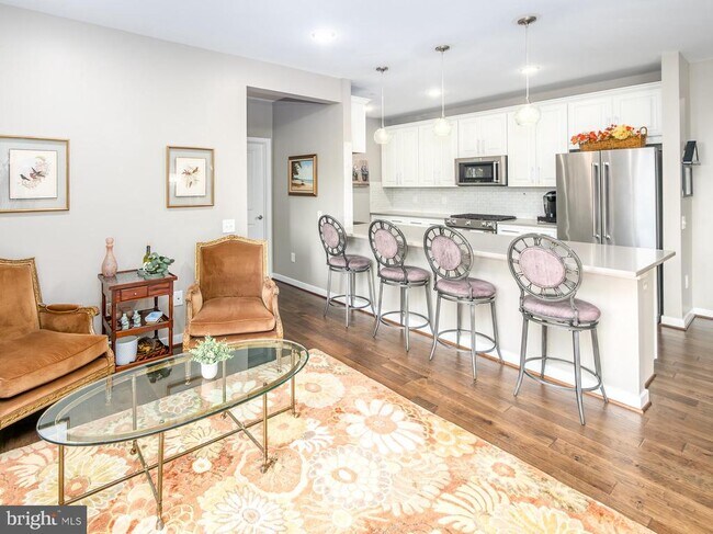 Foto del edificio - 3989 Norton Pl