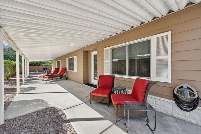 Foto del edificio - 8821 E Montana Ave