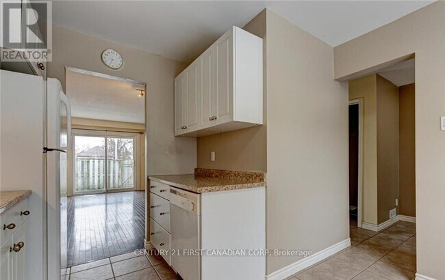 Photo du bâtiment - 690 Little Grey St