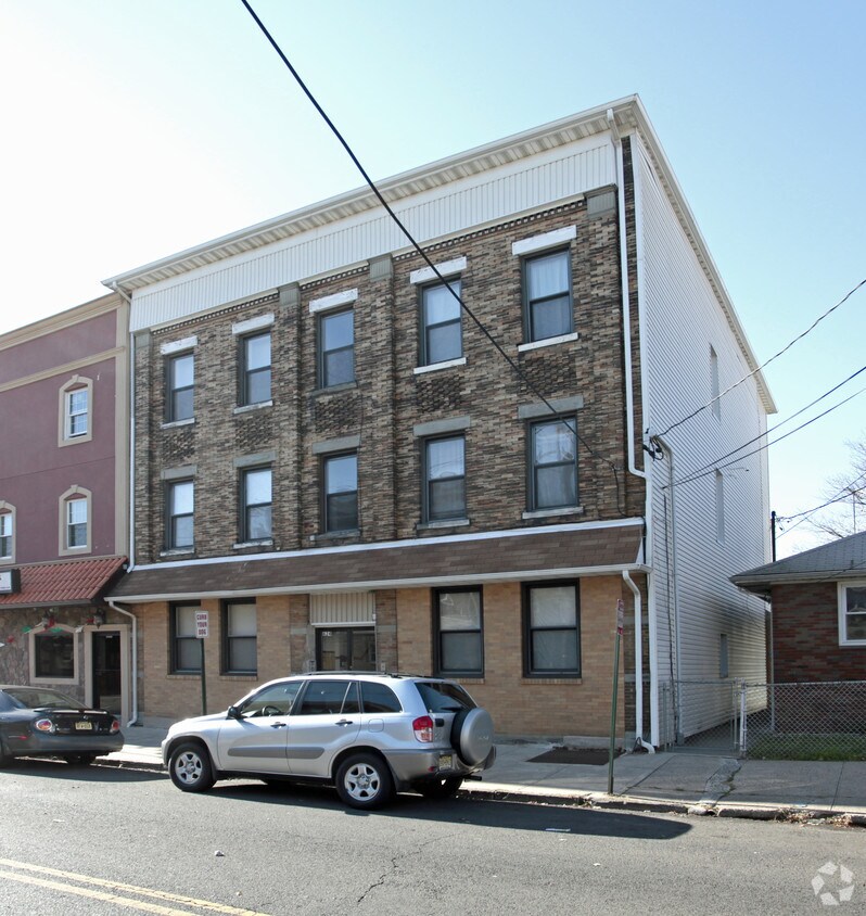 Foto principal - 624 3rd Ave