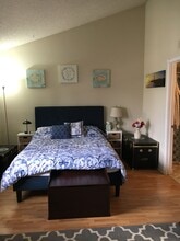 Building Photo - 3380 Cherokee Ave