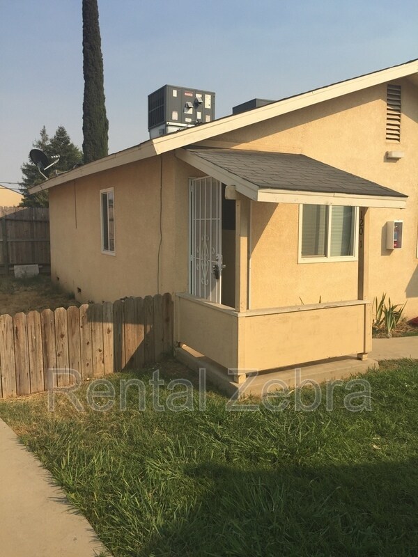 108 E 12th St Unit 2, Merced, CA 95341 Condo for Rent in Merced, CA