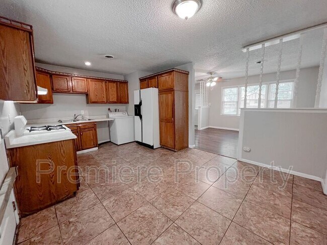 Foto del edificio - 11014 Booth Ave