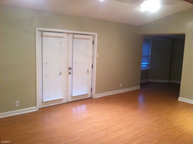 Foto del edificio - 1522 W Sale Rd