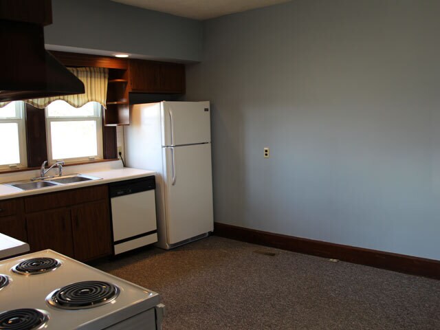 Building Photo - 1653 N 350 W