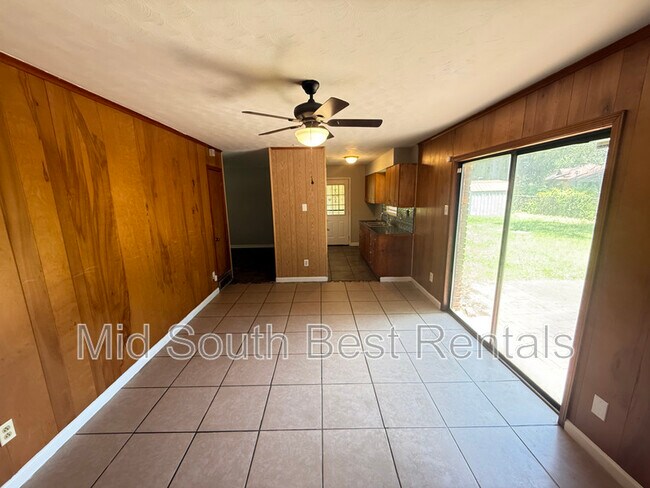 Building Photo - 3010 Ashwood Cove