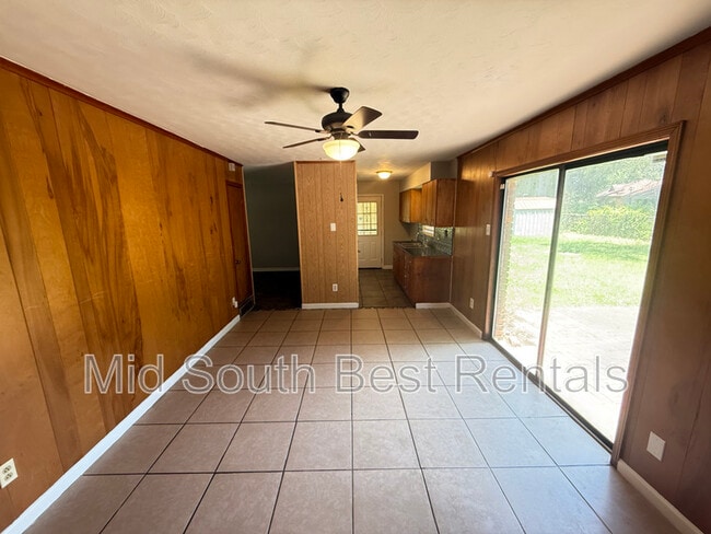 Foto del edificio - 3010 Ashwood Cove