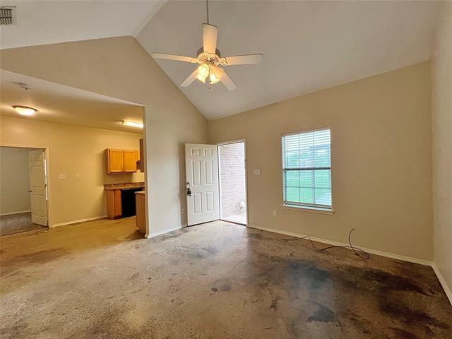 Primary Photo - 100 Lindas Creek Ln