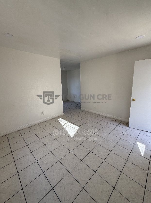 Foto del edificio - 3871 Marlborough Ave