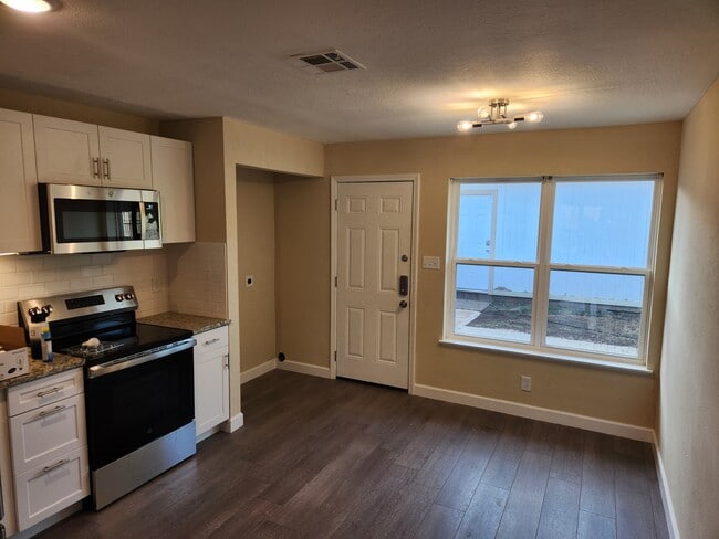 Cocina - 815 Sun Valley Dr