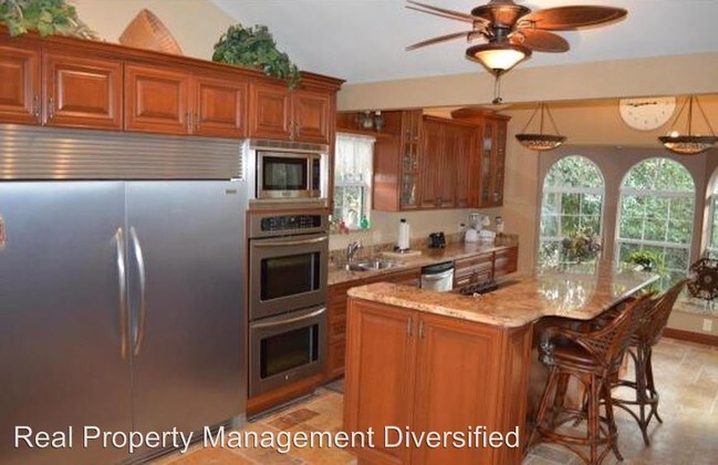 Foto del edificio - 3 br, 2 bath House - 4275 E. Riverside Drive