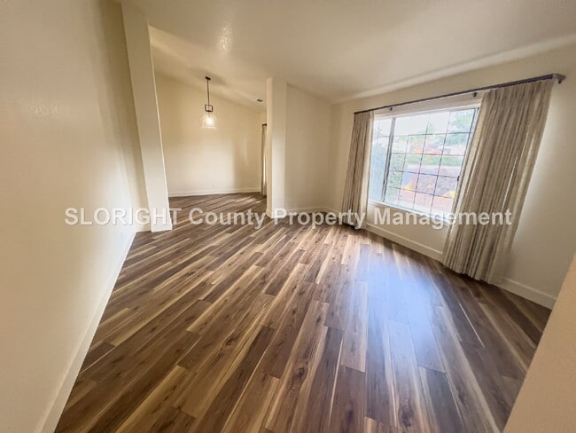 Building Photo - AVAILABLE NOW - Charming Nipomo Home - 3 Bed / 2 Bath