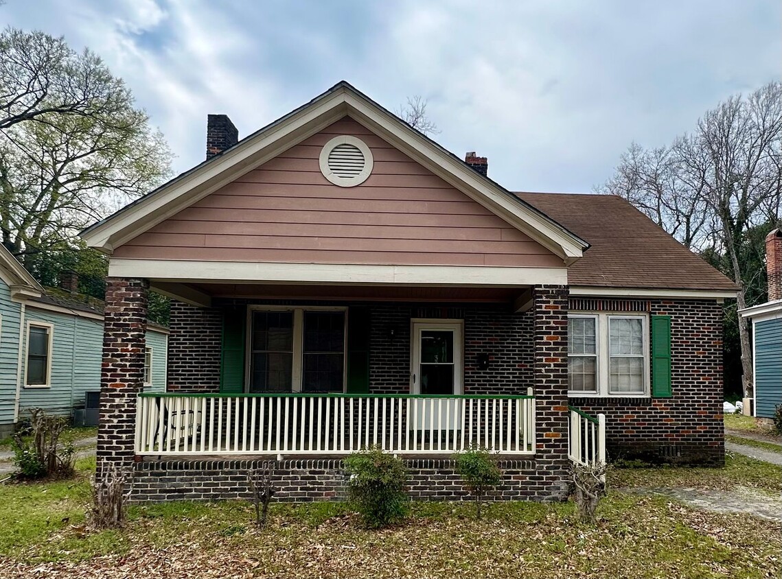 Primary Photo - Charming Downtown Home!