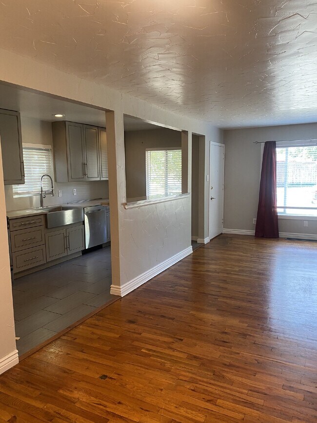 Photo - DON'T MISS OUT ON THIS!! 3BD/1BA Single Fa... Apartment