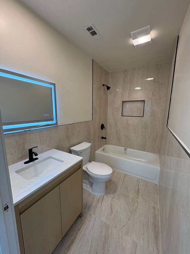 Building Photo - 228 W Colorado Blvd