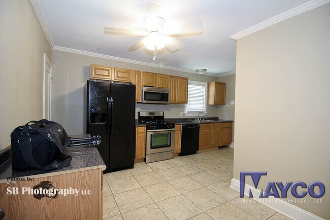 Foto del edificio - 656 Kirby Pl
