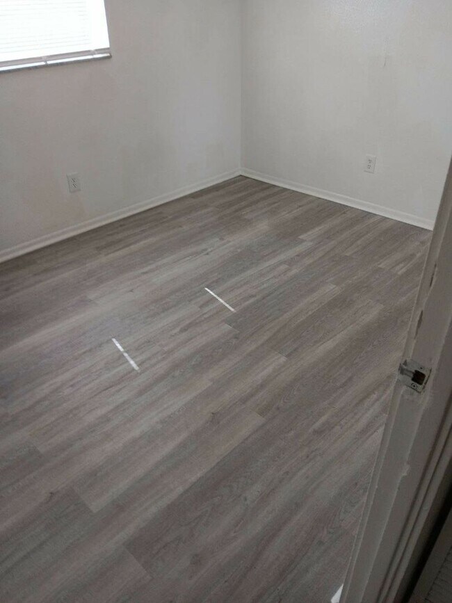 Building Photo - 9409-9411 N 9th Street, Tampa, FL 33612