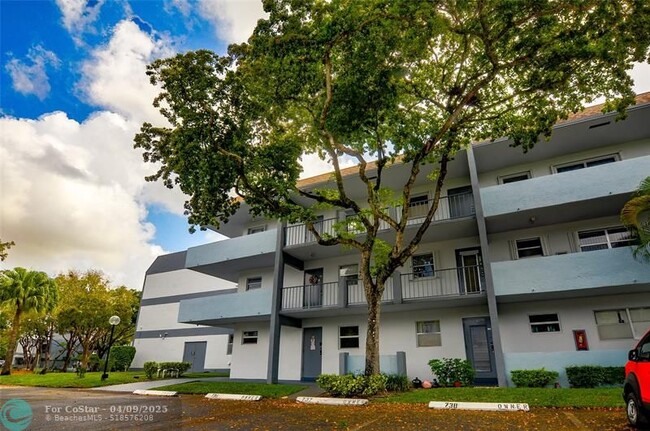 Building Photo - 8331 Sands Point Blvd