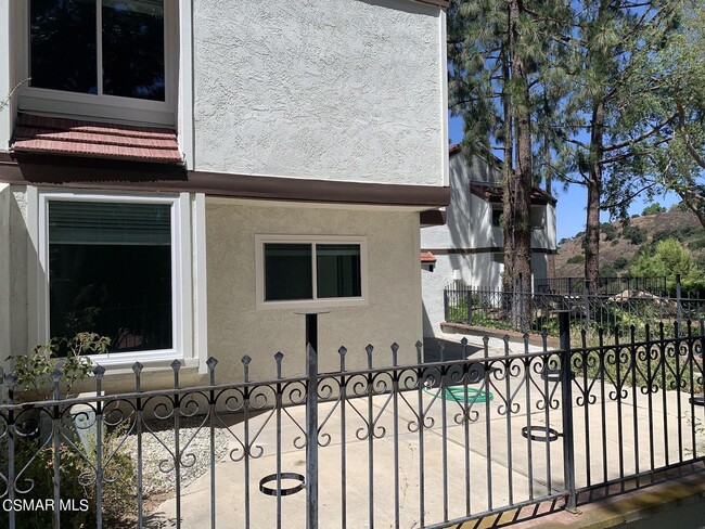 Building Photo - 740 Tuolumne Ave