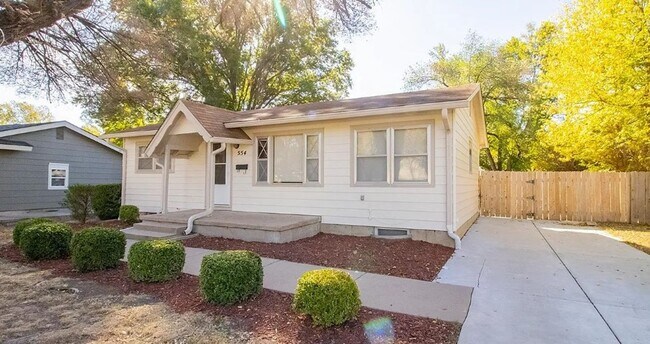 Foto del edificio - Three Bedroom Home in Derby!