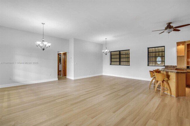 Foto del edificio - 12845 SW 49th Terrace
