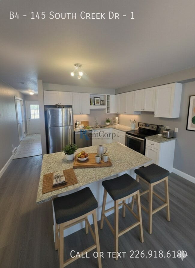 Building Photo - 145-145 S Creek Dr