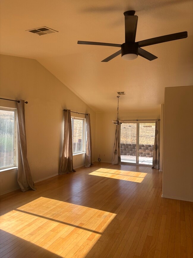Building Photo - 27280 War Admiral Ct