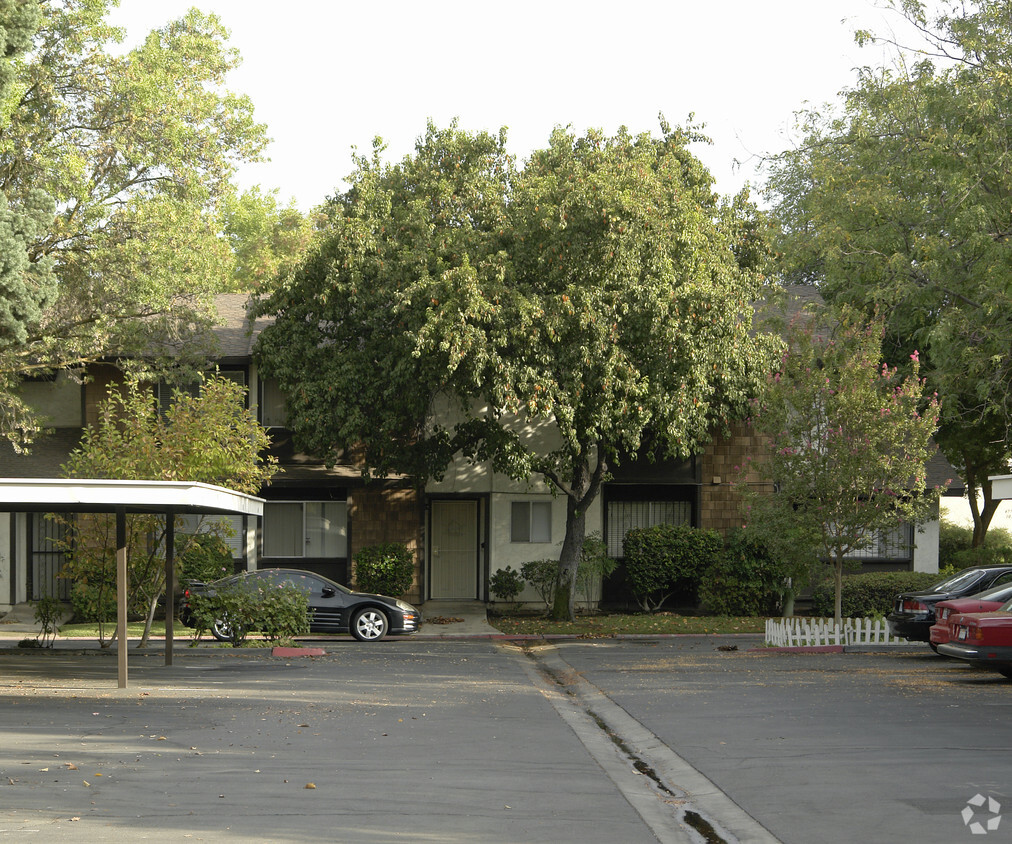 Primary Photo - Fresno Square